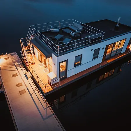 Schwimmendes Ferienhaus Cosy - Spreewald Laasow