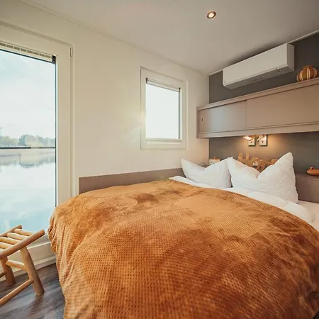 Ferienhaus Schwimmendes Ferienhaus Cosy - Spreewald *